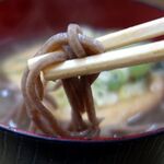 赤ひげ - 「和そば」は少し甘めの出汁が特徴