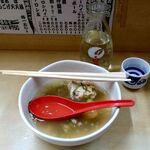 赤ひげ - 湯豆腐の出汁ツユに、神戸は灘の「白鶴」熱燗が合う！