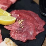 焼肉ホルモンたすき - 