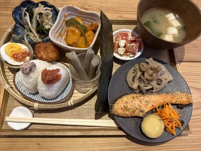 chill mello - 西線6条/カフェ | 食べログ