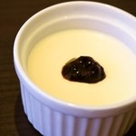 kicchimbazu - 豆乳のブラマンジェ（ラズベリーと黒酢のソース）