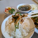 金龍飯店 - ピーマンと肉炒めのアップ