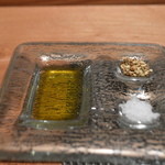 Aoike - オリ-ブオイル　塩　スパイス