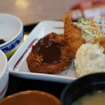 ガスト - 料理写真:ミックスフライ御膳649円(税抜)