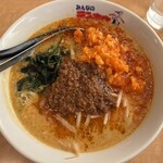 テンホウ - タンタンメンにワカメが入っているのは邪魔なのですぐにゴミ箱に捨てた