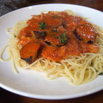 Kuusi - 茄子とベーコンのトマトスパゲティー