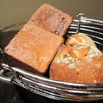 レストラン バカール - 自家製パン