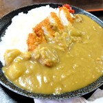 黄金そば - 料理写真:カツカレー：750円税込