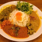 カンテグランデカレー - ３種のカレープレート　バターチキン、野菜、海老