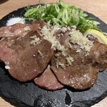 Sumiroman - 牛タン塩ダレレモン　牛タンは割と柔らかめ。肉もネギも多め。