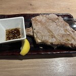 Sumiroman - 本マグロ中落ち　カルビ焼き　おいしいけど焼いてしまうと骨そばがベトベトしてしまうのが難点。焼肉のみたいなタレとの相性はよい。