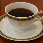 カフェ・ラバール - 人気のハンドドリップで提供しているトラジャコーヒー