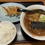 くるまやラーメン - 料理写真: