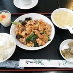 アジア料理 菜心 - 鶏肉四川風炒め。850円。