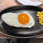 Steak House 88 Jr. Sanpuraza itoman ten - Jr.ステーキ100g目玉焼きトッピング