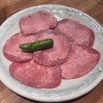 神泉ホルモン 三百屋 - 