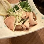 ウドンスタンド五頭 - 鶏ムネの梅和えタタキ