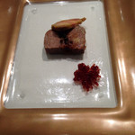 キジの肉、イチヂク、鴨のフォアグラ燻製