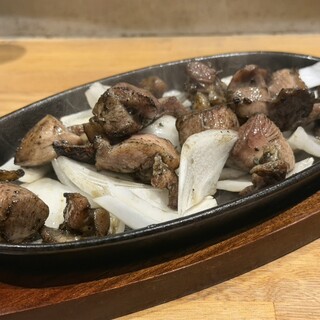 炭火焼鶏 まくら_1