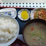お食事処玉ちゃん  - 料理写真:豚汁定食･ライス大盛+かきあげ