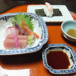 山中温泉　花紫 - お造りと蟹の手巻き寿司。