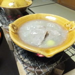 山中温泉　花紫 - 和牛ロースと引き上げ湯葉、蓮根餅・銀杏・生姜をグツグツと。