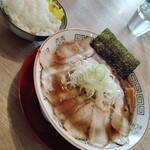中華ソバ よばれ - 料理写真: