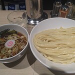 東京アンダーグラウンドラーメン 頑者 - つけ麺ライト 1,050円 Mサイズ無料