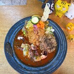 Mカッセ - 2種のあいがけカレー　1,700円(税込)   ※上からも