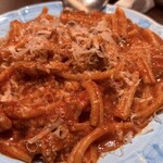 ラ ポルケッテリア - CASARECCI CON SALSICCIA E N'DUJA
カザレッチ ンドゥイヤ
カラブリアの唐辛子ペーストとサルシッチャの辛いパスタ
