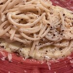 ラ ポルケッテリア - TONNARELLI AL CACIO E PEPE
カーチョエペぺ
ペコリーノチーズと黒胡椒トンナレッリ