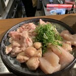 351522524 - 2皿目のサンにんにく盛り　大