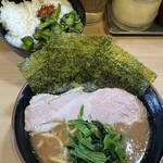 武道家 賢斗 - 料理写真:ラーメン 並(固め、多め)＋ライス 大