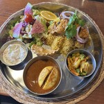 ミールス&ロティ バイ パハナ - 