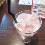 チャミヤラキッチン - 日替わりラッシー（イチゴ）　￥450