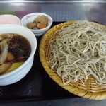 手打ち蕎麦しなの屋吉べぇ - 鴨汁　あつあつ鴨汁にキリット冷たい手打ちそば