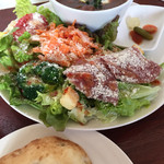 カフェ パルランテ - 春日井ボルシチとふわっふわのフォカッチャ