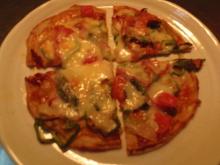 手打ち蕎麦しなの屋吉べぇ - そばピッツァ