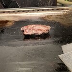 鉄板焼き八八 ワイン専門店 - サイコロステーキ