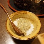 昭恋館 よ志のや - カニミソを茹でたものをご飯に乗せる珍味・・