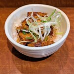 ラーメン・まぜそば 麺丸 - 豚バラとろとろ焼豚ごはん