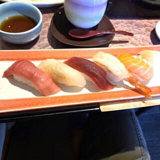 富寿司春日亭_1