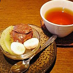 桃栗柿カフェ - あんみつ・ほうじ茶