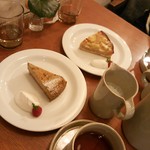 quatre cafe - ほうじ茶チーズケーキ
キウイタルト