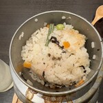 味の宿 花椿 - 釜飯