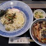 まるいうどん - 料理写真:肉ざるうどん