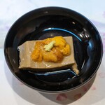 うを徳 - 2026.3 蓬入り胡麻豆腐 青森産ムラサキウニ