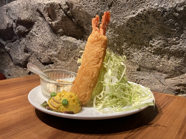 怪獣酒場 新橋蒸溜所 （カイジュウサカバ） - 新橋/居酒屋 | 食べログ