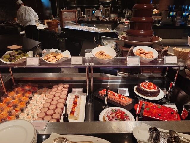 Chef's Live Kitchen - Takeshiba/Buffet | Tabelog