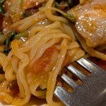 イル・キャンティ  - 豚と豆苗のトマトソースパスタ：モッチリとした生パスタ(2026年3月)